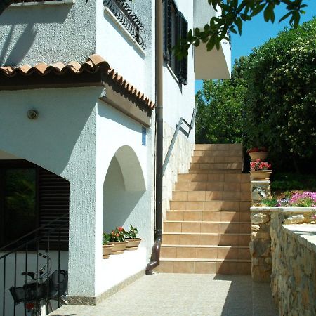 Apartments Frank ロヴィニ エクステリア 写真